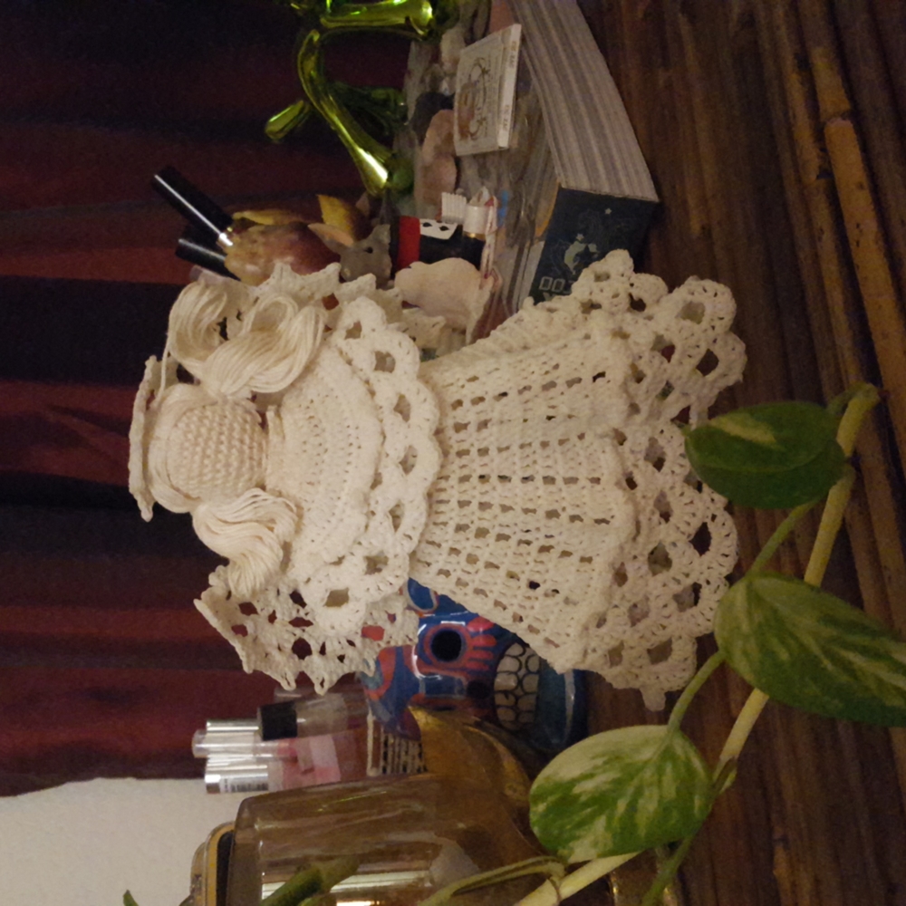 Pretty crochet angel
